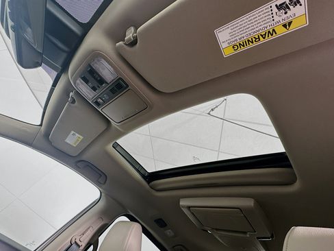 Used 2018 Honda Odyssey Touring image 25