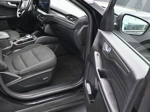 Used 2023 Ford Escape Active w/ Tech Pack #2 AWD/4WD image 14