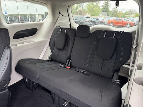Used 2024 Chrysler Voyager LX FWD image 22
