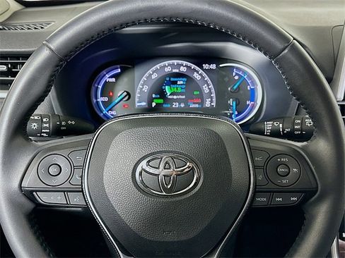 Used 2019 Toyota RAV4 Limited image 12