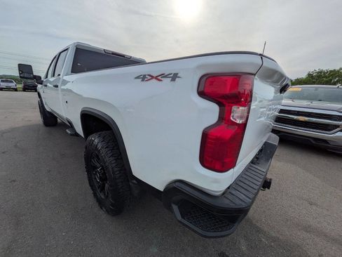 Used 2021 Chevrolet Silverado 2500 W/T w/ WT Convenience Package AWD/4WD image 3