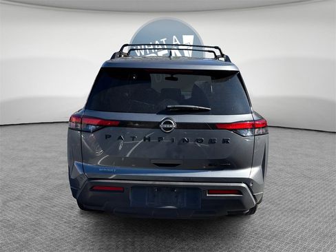 Used 2022 Nissan Pathfinder SV w/ SV Black Package image 4