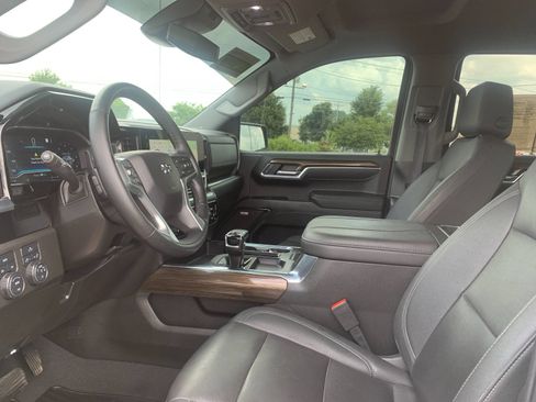 Used 2023 Chevrolet Silverado 1500 RST w/ Convenience Package II AWD/4WD image 12