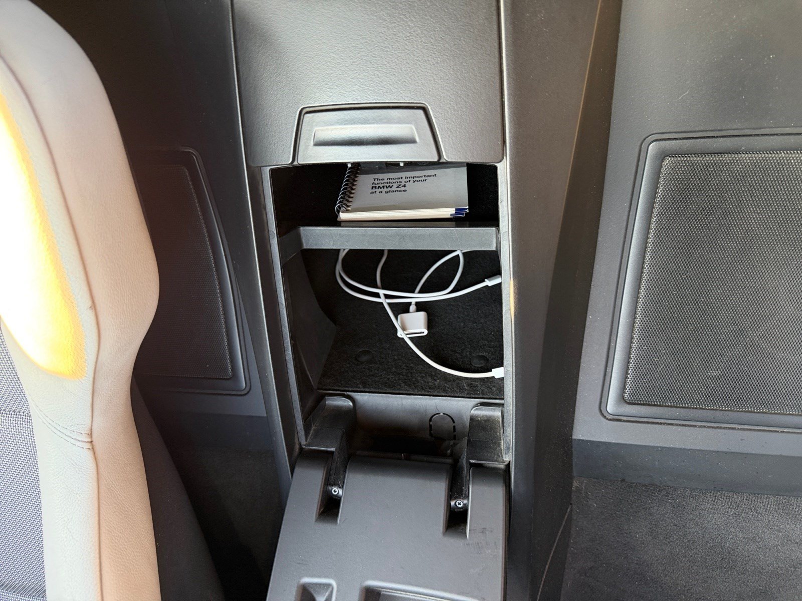 Used 2005 BMW Z4 2.5i RWD image 30