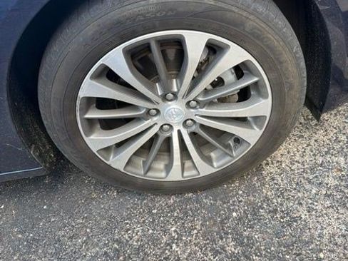 Used 2017 Buick LaCrosse Premium FWD image 14