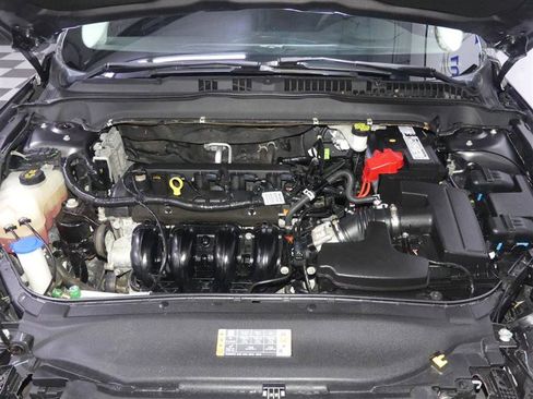 Used 2018 Ford Fusion SE image 12