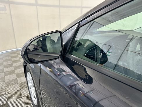 Used 2018 Hyundai Elantra SE w/ SE Connectivity Package 04 FWD image 10