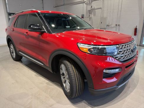 Used 2023 Ford Explorer Limited w/ Limited Technology Package AWD/4WD image 3