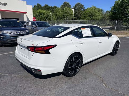 Used 2023 Nissan Altima 2.5 SR FWD image 9