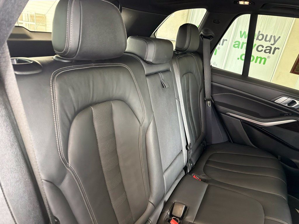 Used 2021 BMW X5 xDrive40i w/ M Sport Package AWD/4WD image 32