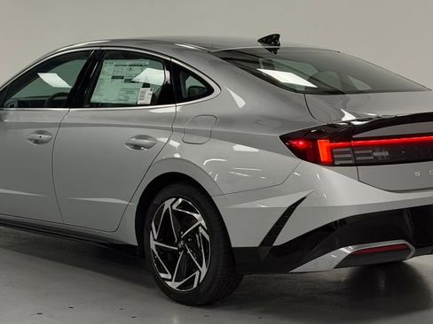 New 2026 Hyundai Sonata SEL FWD image 3