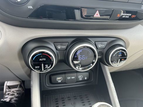 New 2026 Hyundai Venue SEL FWD image 28