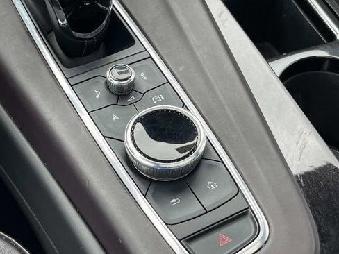 Used 2022 Cadillac Escalade Premium Luxury Platinum image 36