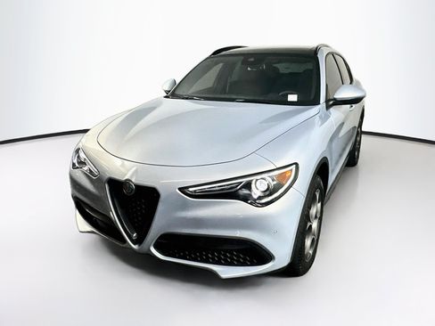 Used 2023 Alfa Romeo Stelvio Sprint RWD image 3