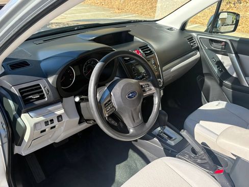 Used 2014 Subaru Forester 2.5i Premium w/ All-Weather Package AWD/4WD image 13