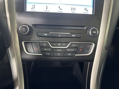 Used 2018 Ford Fusion Energi SE image 22