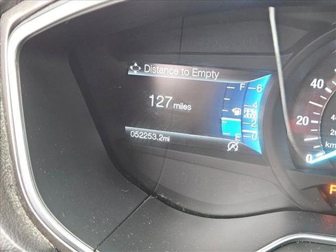 Used 2017 Ford Fusion SE w/ Equipment Group 201A image 11