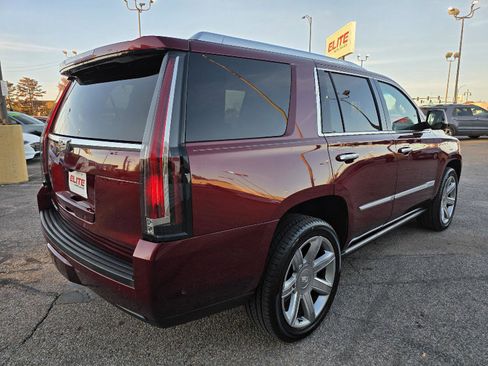 Used 2019 Cadillac Escalade Premium Luxury image 5