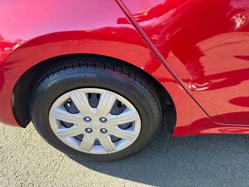 Used 2022 Kia Rio S image 5