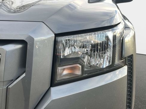 Certified 2023 Nissan Frontier SV w/ SV Convenience Package image 10