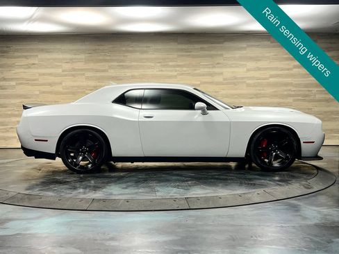 Used 2016 Dodge Challenger SRT Hellcat RWD image 25