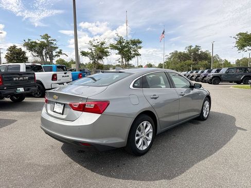 Used 2025 Chevrolet Malibu LT FWD image 3