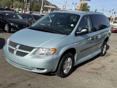 Used 2005 Dodge Grand Caravan SE w/ Popular Equipment Group I image 3