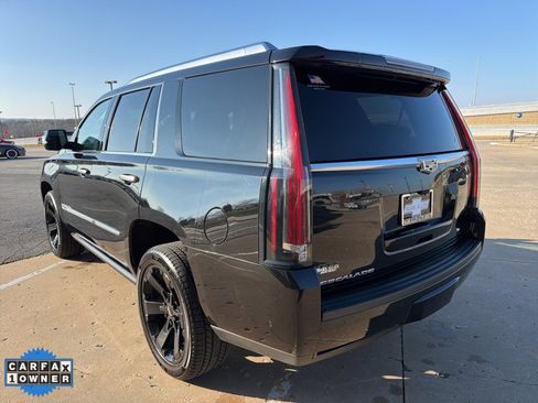 Used 2020 Cadillac Escalade Premium Luxury w/ LPO, Radiant Package image 4