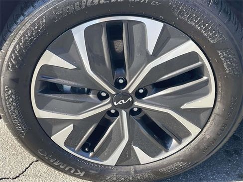 Used 2024 Kia EV6 Light image 5