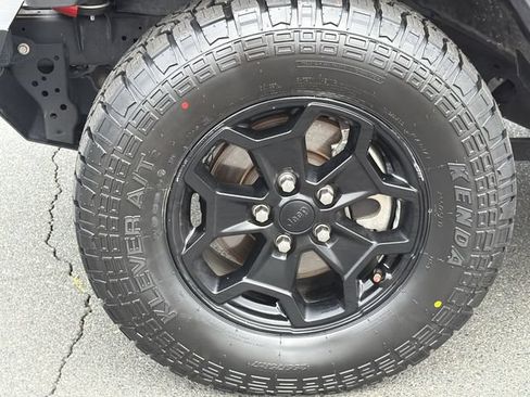 Used 2022 Jeep Gladiator Sport AWD/4WD image 18