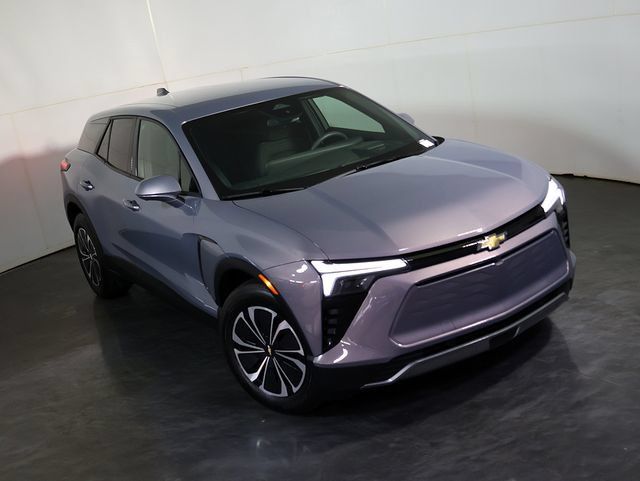 Used 2025 Chevrolet Blazer EV LT FWD image 7
