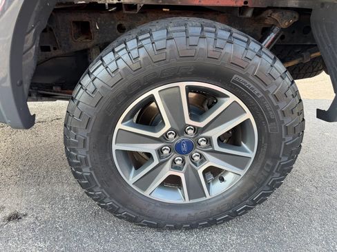 Used 2016 Ford F150 XLT w/ Equipment Group 302A Luxury AWD/4WD image 45