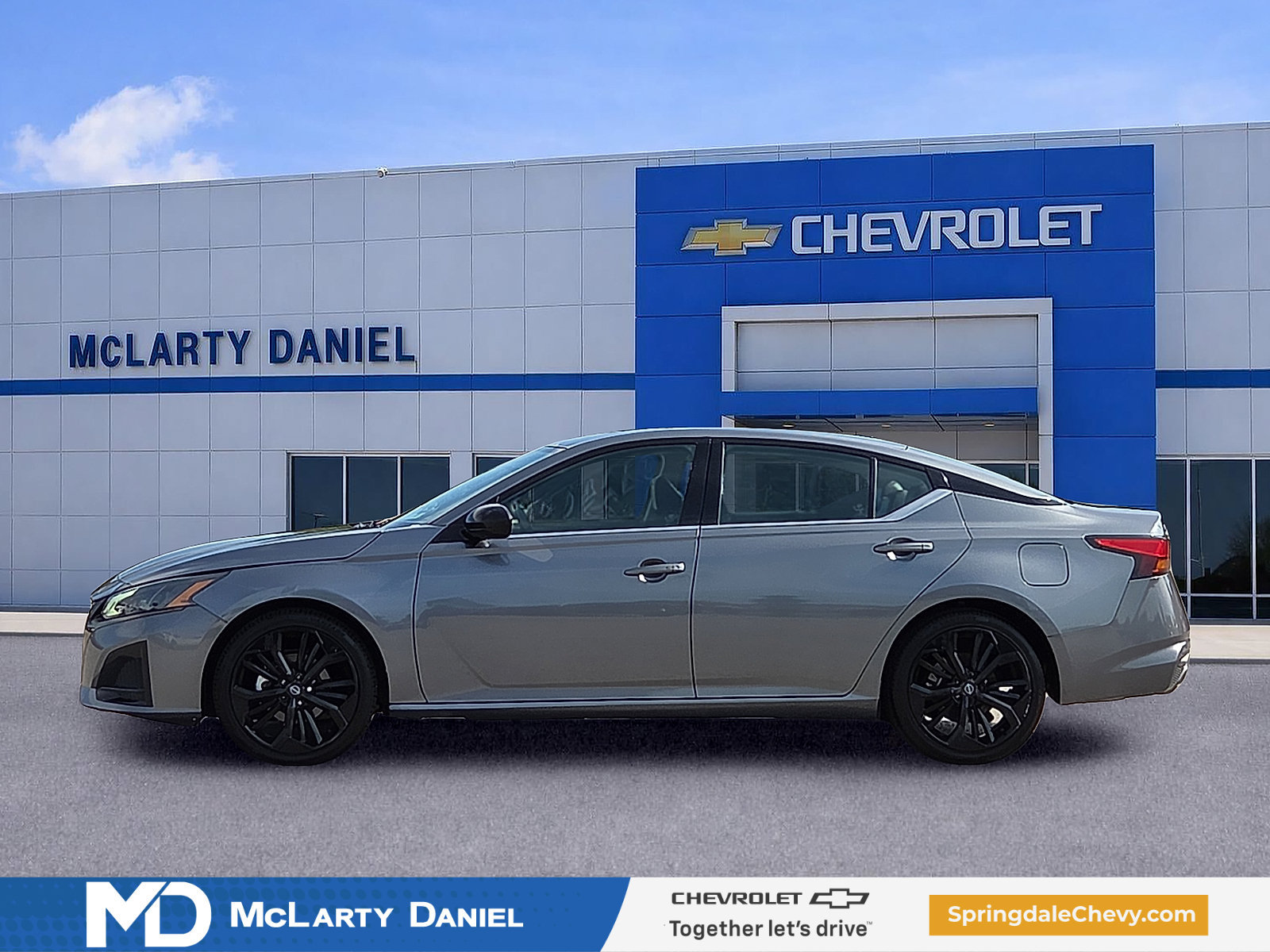 Used 2023 Nissan Altima 2.5 SR FWD image 3