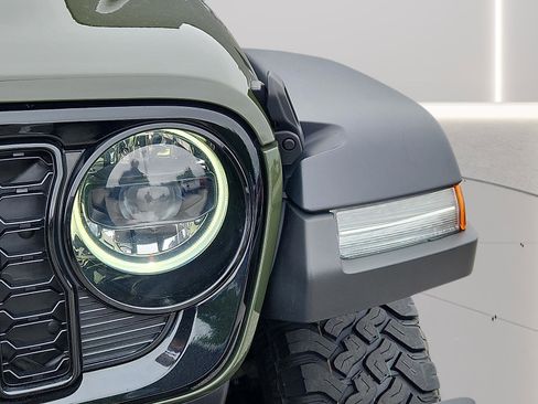 Used 2024 Jeep Wrangler Sport AWD/4WD image 27
