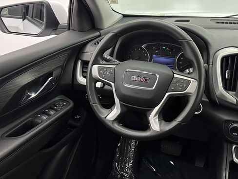 Used 2023 GMC Terrain SLE w/ Driver Convenience Package image 18