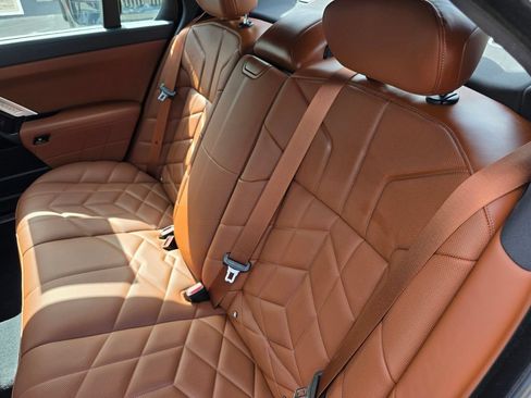 Used 2024 BMW 740i w/ Executive Package RWD image 15