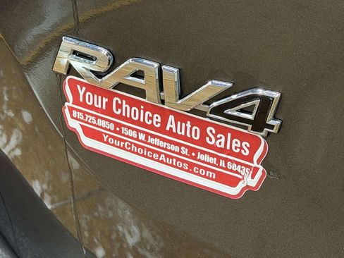 Used 2013 Toyota RAV4 XLE AWD/4WD image 8