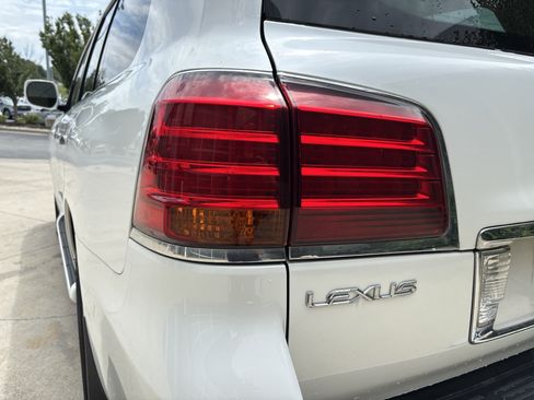 Used 2008 Lexus LX 570 4WD image 12