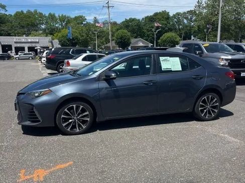 Used 2018 Toyota Corolla SE FWD image 3