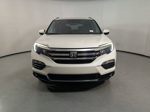 Used 2018 Honda Pilot Elite image 2