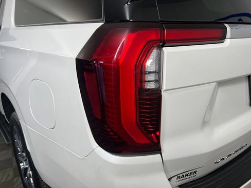 Used 2025 GMC Yukon XL Denali w/ Denali Reserve Package AWD/4WD image 48