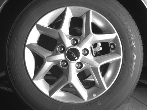 Used 2025 Kia Soul LX w/ LX Technology Package image 14