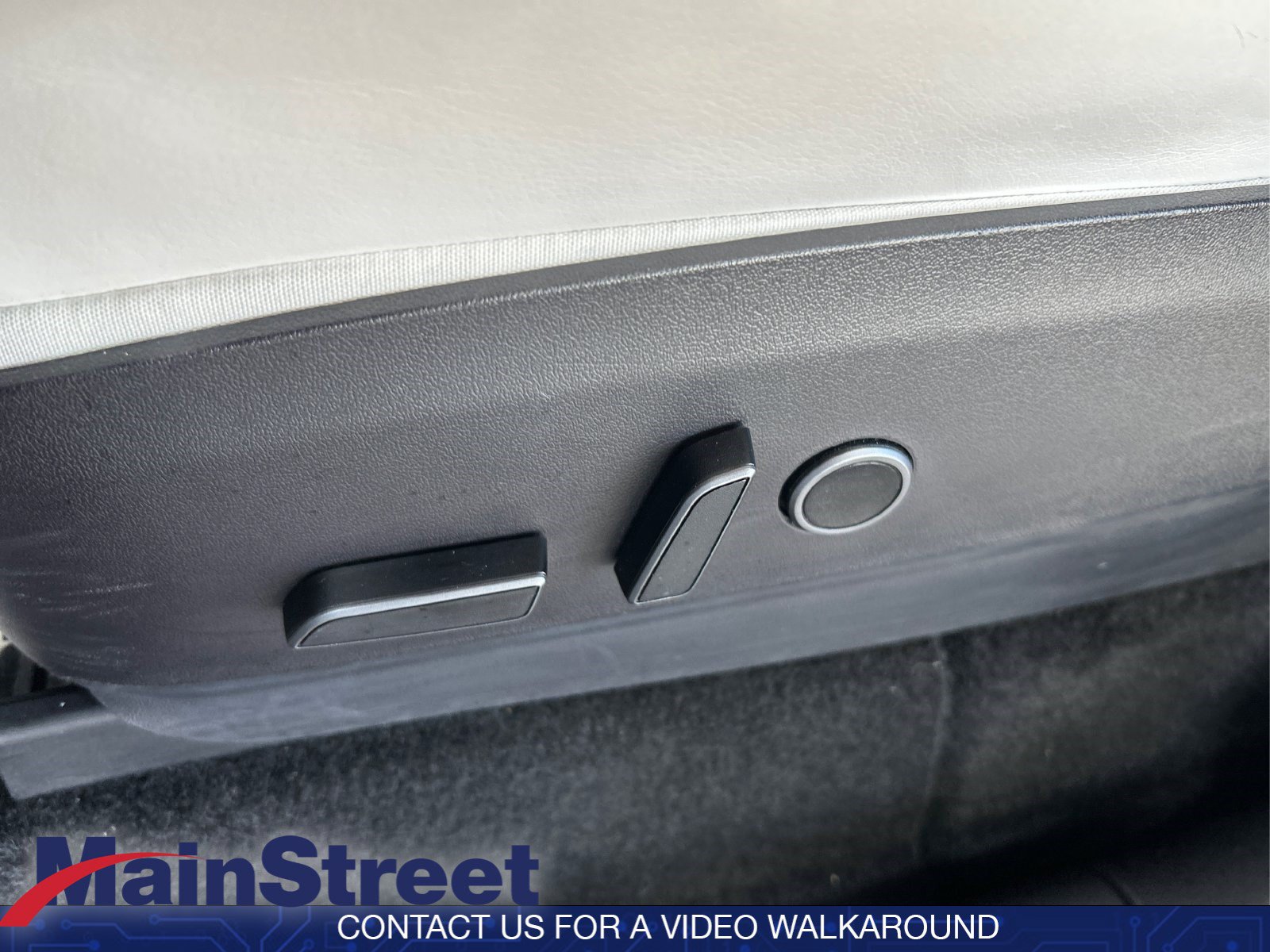 Used 2023 Tesla Model Y AWD image 16
