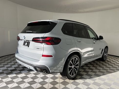 Used 2024 BMW X5 xDrive40i w/ M Sport Package image 7