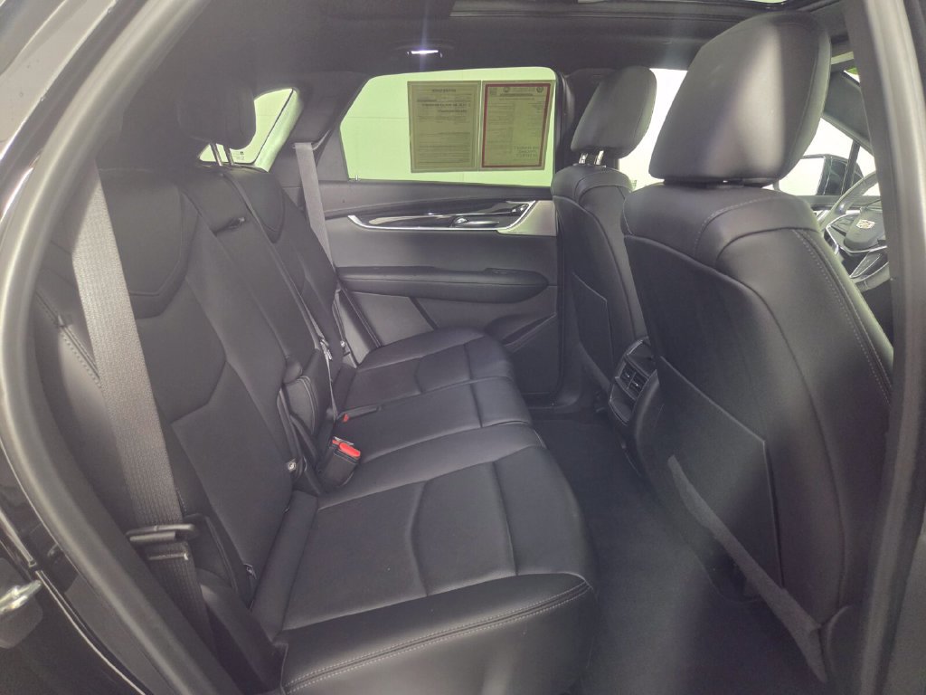 Used 2021 Cadillac XT5 Premium Luxury w/ LPO, Floor Liner Package AWD/4WD image 28