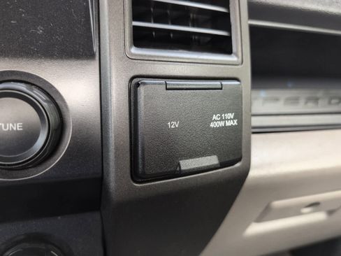 Used 2022 Ford F250 XL w/ Power Equipment Group image 29