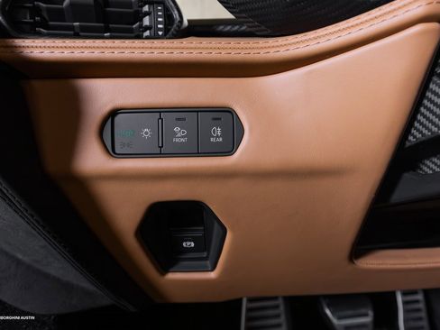 Used 2024 Lamborghini Revuelto image 24