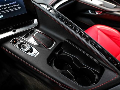 Used 2025 Chevrolet Corvette Z06 RWD image 23