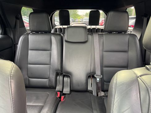 Used 2014 Ford Explorer XLT w/ Equipment Group 202A AWD/4WD image 23