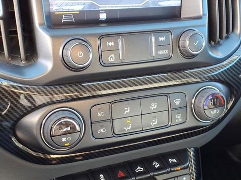 Used 2022 Chevrolet Colorado Z71 image 37